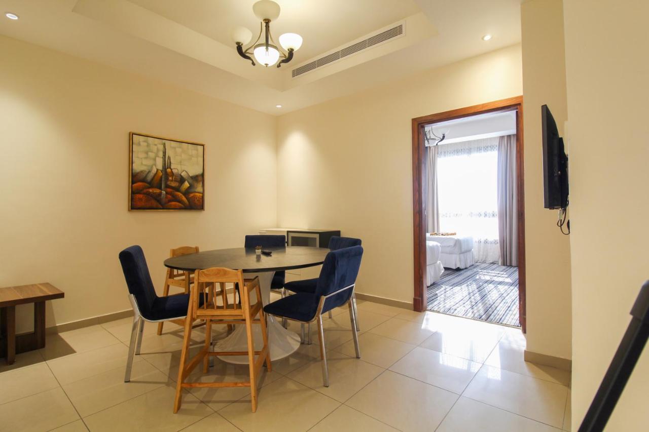 Friesian Hotel Suites Jeddah Ngoại thất bức ảnh