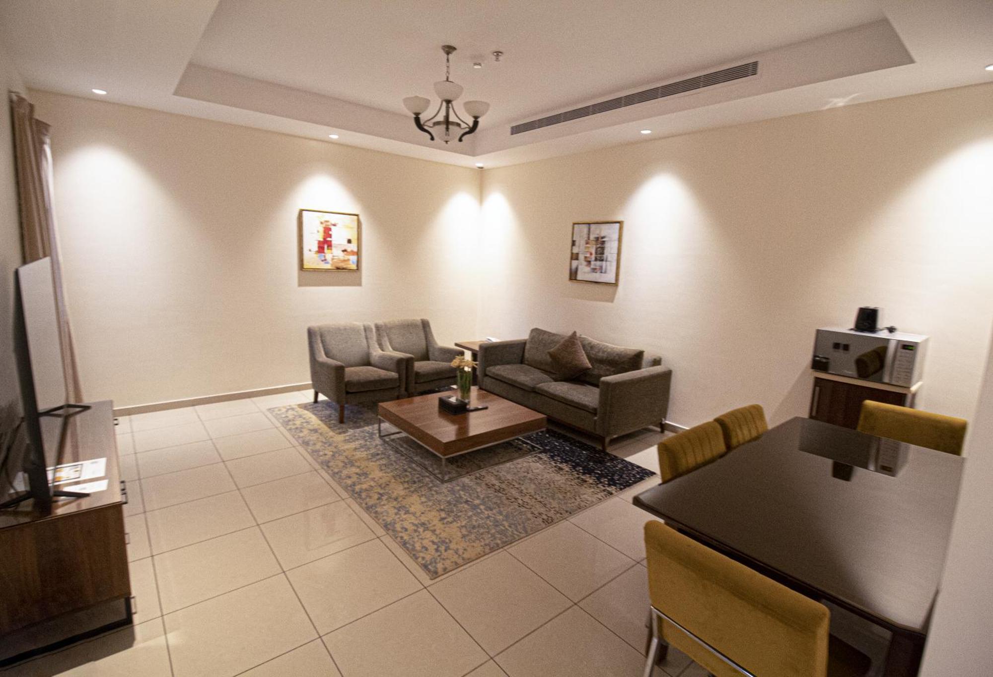 Friesian Hotel Suites Jeddah Ngoại thất bức ảnh